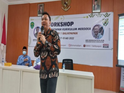 Workshop Pemantapan Persiapan Penerapan Kurikulum Merdeka di SMA Negeri 1 Balikpapan