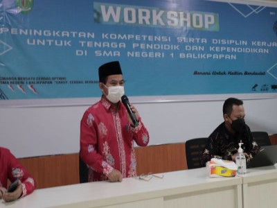 WORKSHOP PENINGKATAN KOMPETENSI DAN DISIPLIN KERJA  BAGI TENAGA PENDIDIK DAN KEPENDIDIKAN