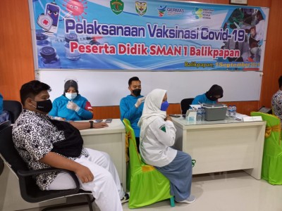 Vaksinasi Covid 19 Peserta Didik SMAN 1 Balikpapan